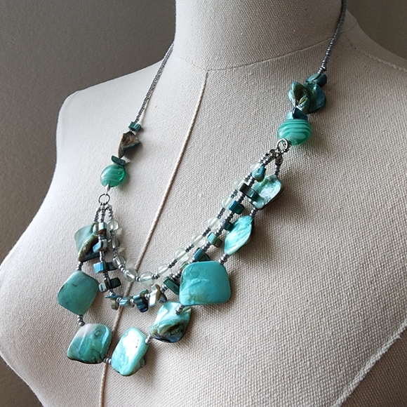 2 Bohemian shell and bead necklaces. - Picture 4 of 13